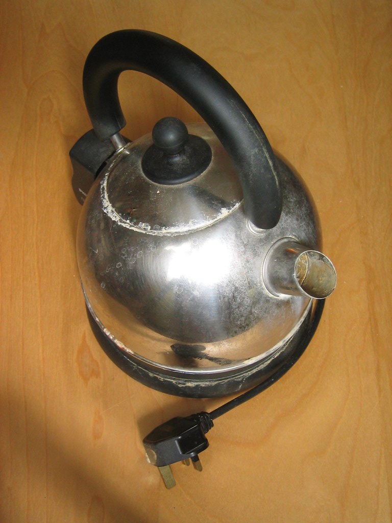 買ってはいけない電気ケトルの特徴｜安全で使いやすい製品の選び方